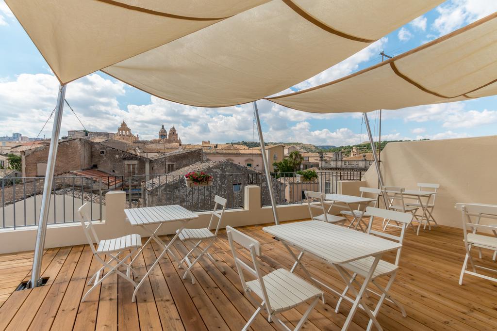 Terrazza Dei Sogni Bed & Breakfast Рагуза Екстериор снимка