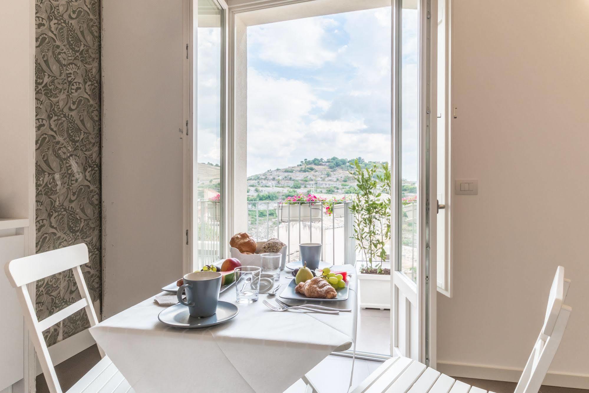 Terrazza Dei Sogni Bed & Breakfast Рагуза Екстериор снимка