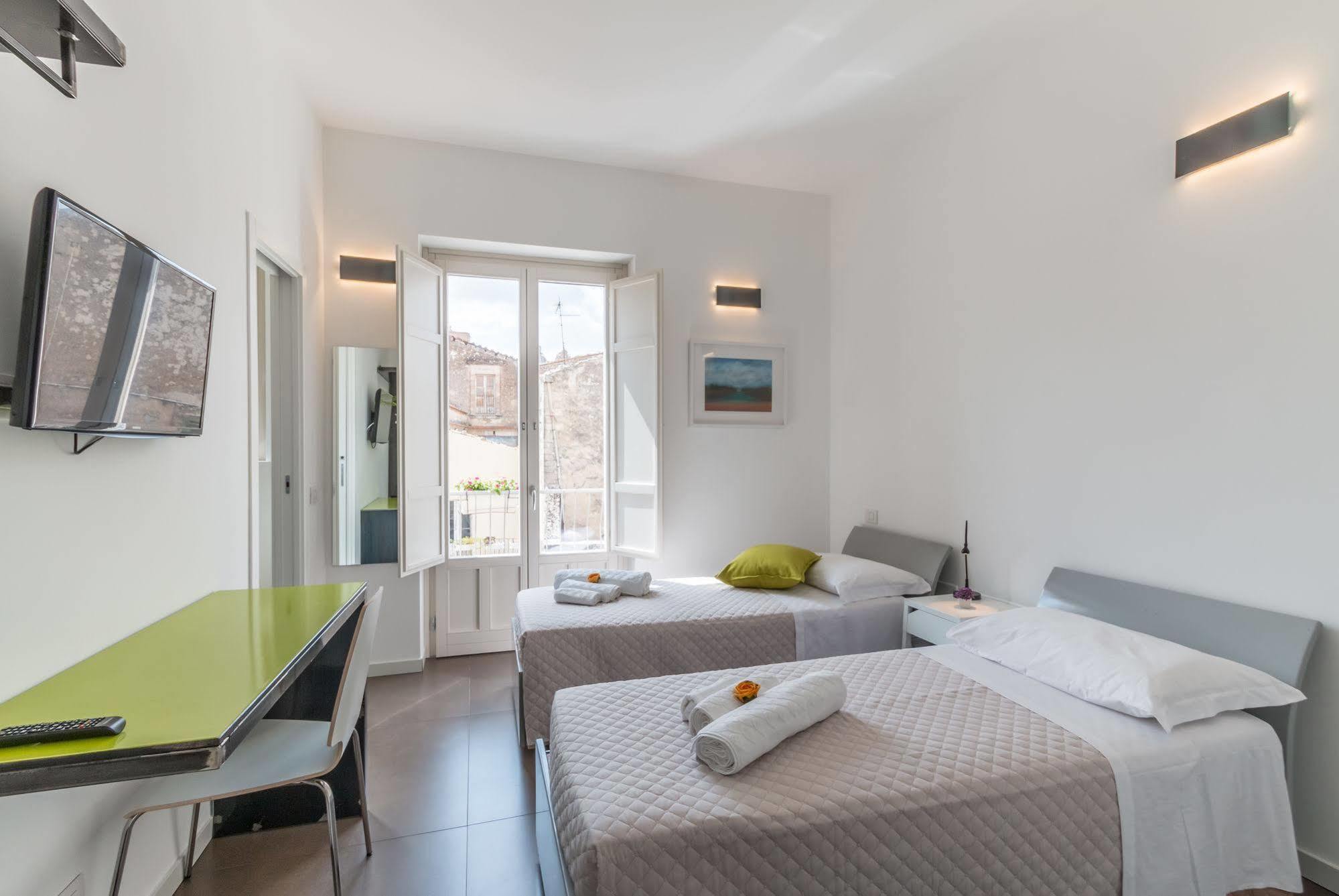 Terrazza Dei Sogni Bed & Breakfast Рагуза Екстериор снимка