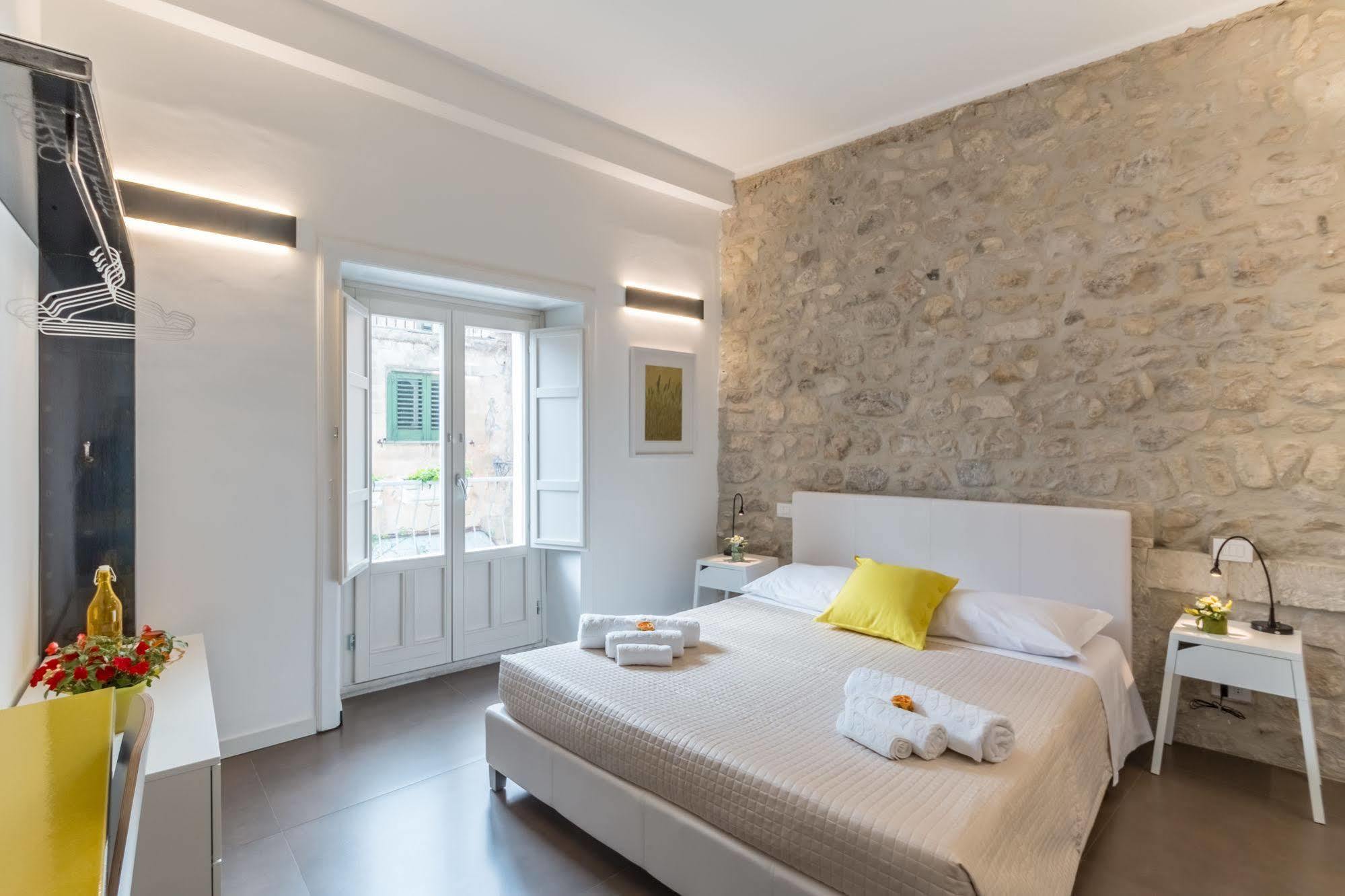 Terrazza Dei Sogni Bed & Breakfast Рагуза Екстериор снимка