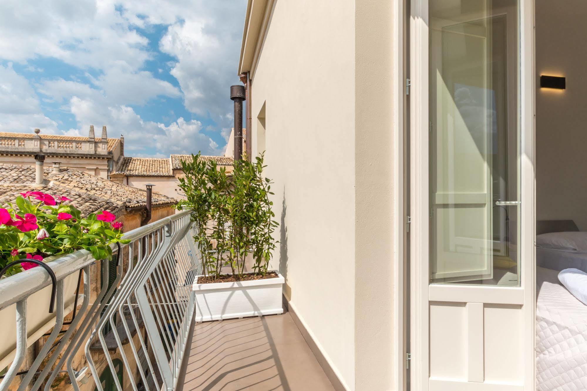 Terrazza Dei Sogni Bed & Breakfast Рагуза Екстериор снимка