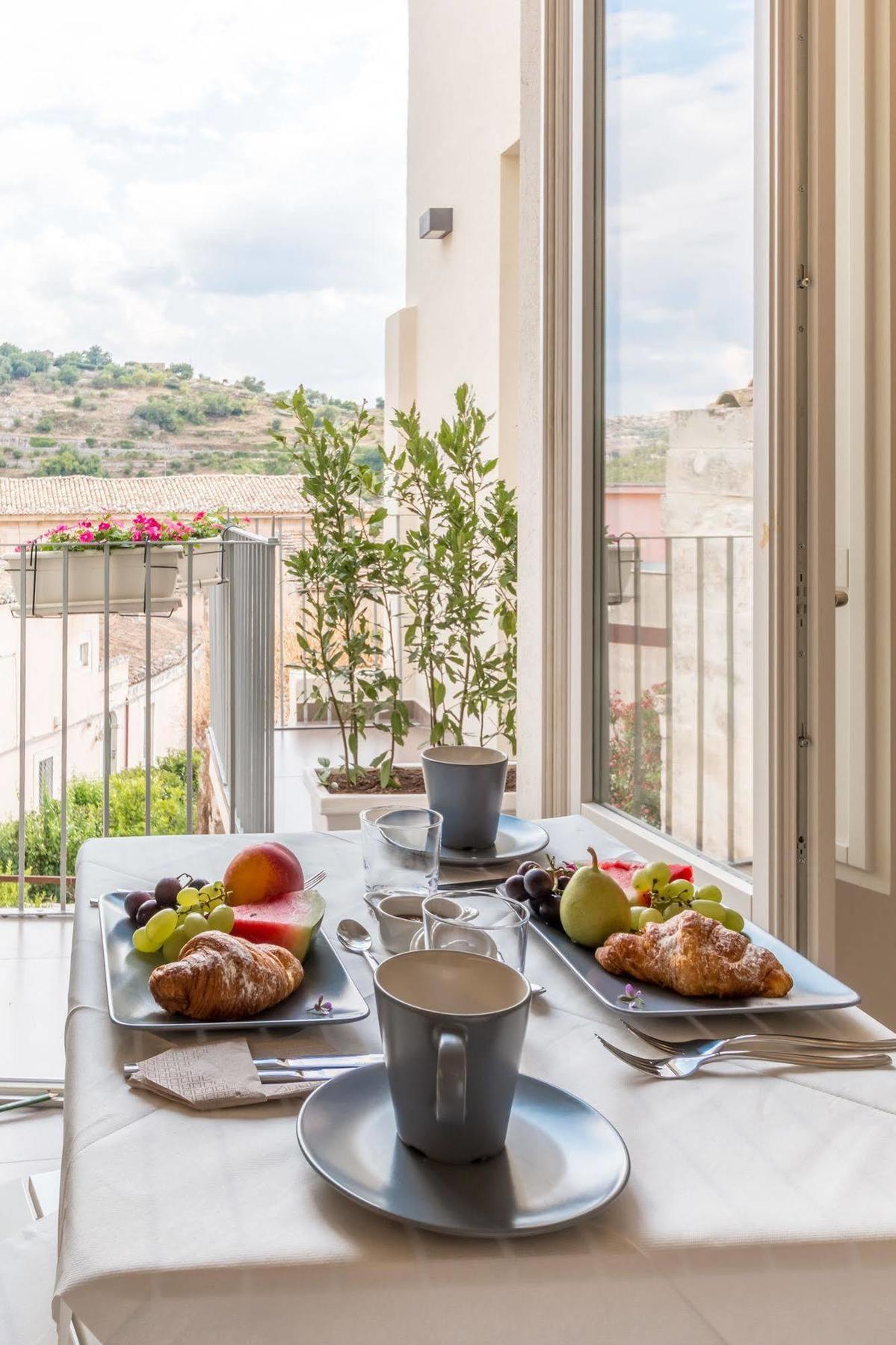 Terrazza Dei Sogni Bed & Breakfast Рагуза Екстериор снимка